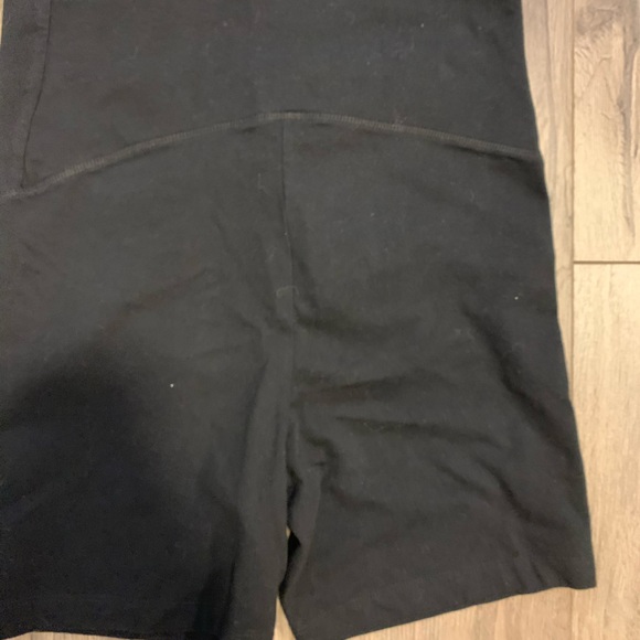 Maternity biker shorts - Picture 3 of 4